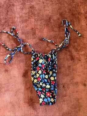 Lahana bikini bottom